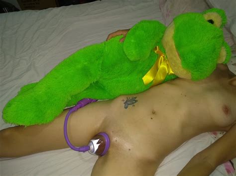 Delicious Skinny Sucking Her Pink Pussy Nude Pics Xhamster