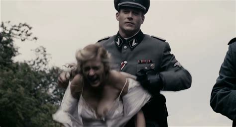 Naked Carolina Crescentini in Max e Hélène