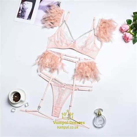 Purple Feather Lingerie Lace Bra With Chain Sets Garters Erotic Costumes Transparent Piece