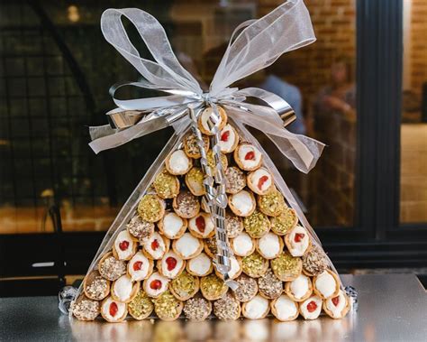 Classic Cannoli Tower Divine Cannoli