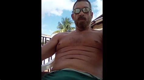 БОЛЬШАЯ ВЫПУКЛОСТЬ В ЗЕЛЕНОМ КУПАЛЬНИКЕ Pornhub Gay