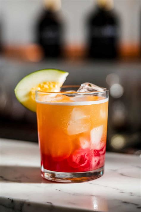 13 Best Limoncello Cocktails to Try - HowdyKitchen