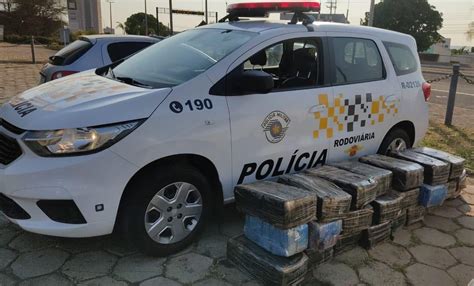 Polícia atende ocorrência de acidente e encontra 200 tijolos de maconha