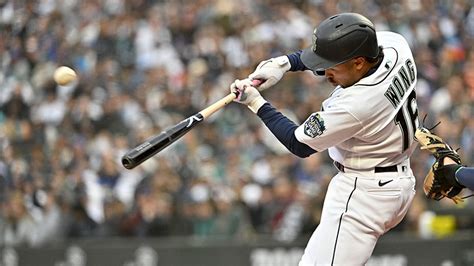 Mariners Dipoto Not Too Worried About Kolten Wong S Slow Start