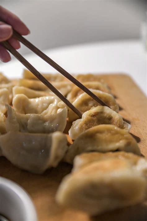 Les gyozas comment préparer ces délicieux raviolis japonais Les