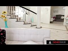 Devils Tgirls Gorgeous Marilyn Johnson Experienced Sex With A Trans Girl For The First Time