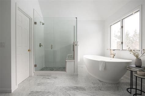 What Colors Work Best for Kitchens and Bathrooms? Our Designers Break