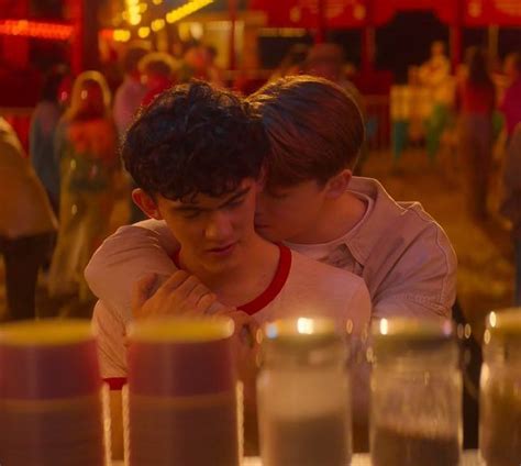 Heartstopper S Nick Nelson And Charlie Spring Kit Connor And Joe Locke Dream Boyfriend Gay
