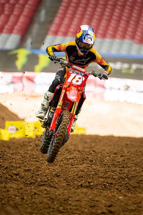 jett lawrence wins glendale sx west triple crown