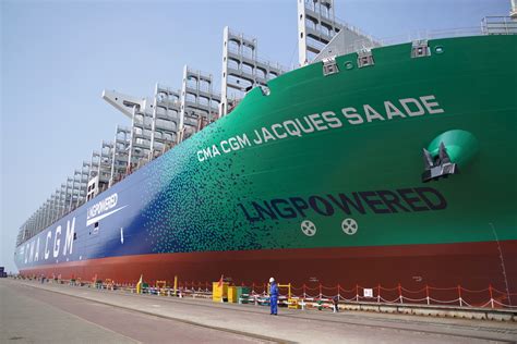 Entrée en flotte du CMA CGM JACQUES SAADE premier navire au monde de