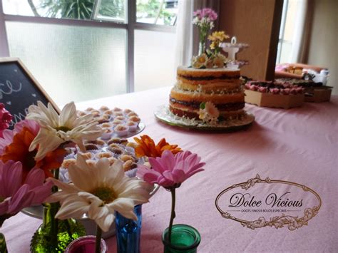 Naked Cake Picnic Vintage Margaridas de Açucar