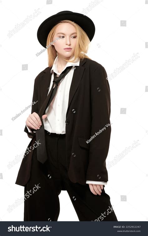 Portrait Beautiful Blonde Girl Fashion Model Stock Photo 2252912247 Shutterstock