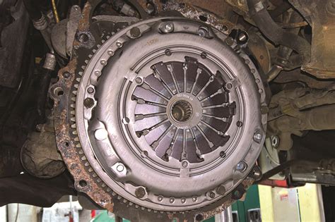 How To Fit A Clutch On A Toyota Rav Professional Motor Mechanic