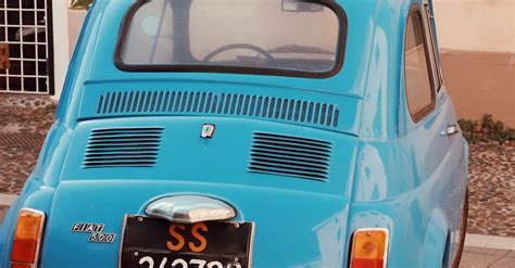 Blue Fiat 500 · Free Stock Photo