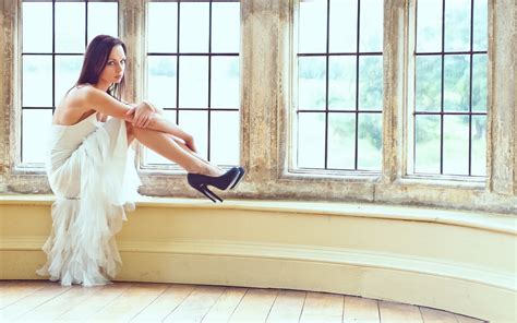 Women White Dress Red Shoes High Heels Brunette Women Outdoors Wallpaper Coolwallpapers Me
