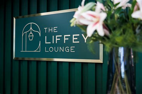Dublin Airport opens stunning new Liffey Lounge