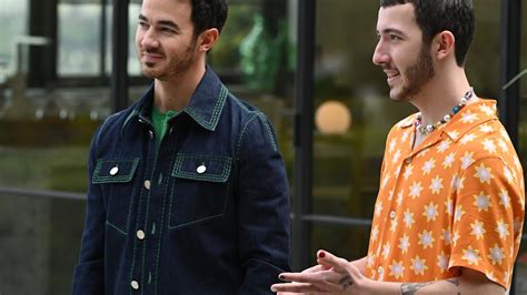 Who Is Frankie Jonas Get To Know The Bonus Jonas Aol