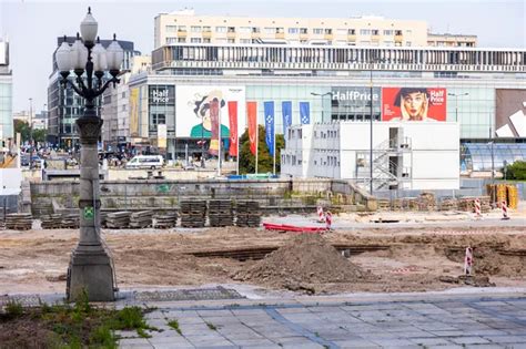 Zobacz zdjęcia z przebudowy placu Defilad w Warszawie Co tu powstanie