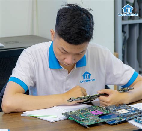 C B Ng C P N N H C Ngh G Top Ng Nh Ngh Hot Nh T Hi N Nay D Y S A Laptop Uy T N