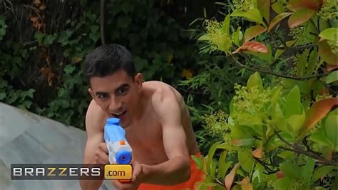 Busty Bikini Babes Search XNXX