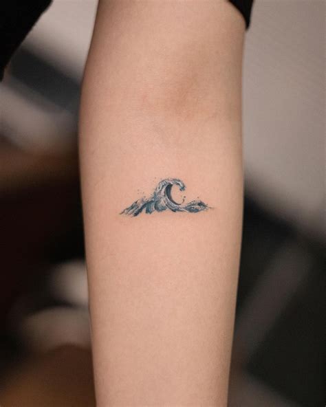 Stunning Wave Tattoo Designs For Ocean Lovers