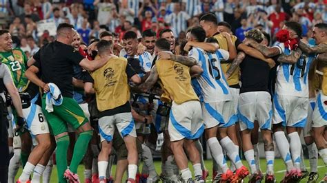 Copa Am U E Rica El Hit Que Cantaron Los Jugadores De La