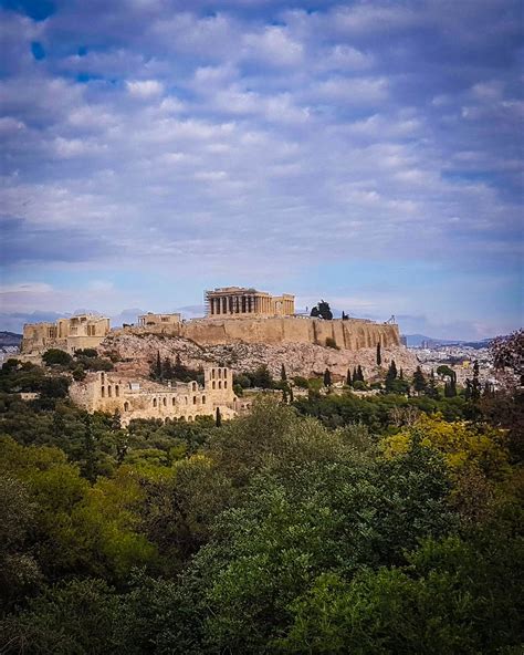 Public Transport Guide to Carrigan’s Eating House in Scotland