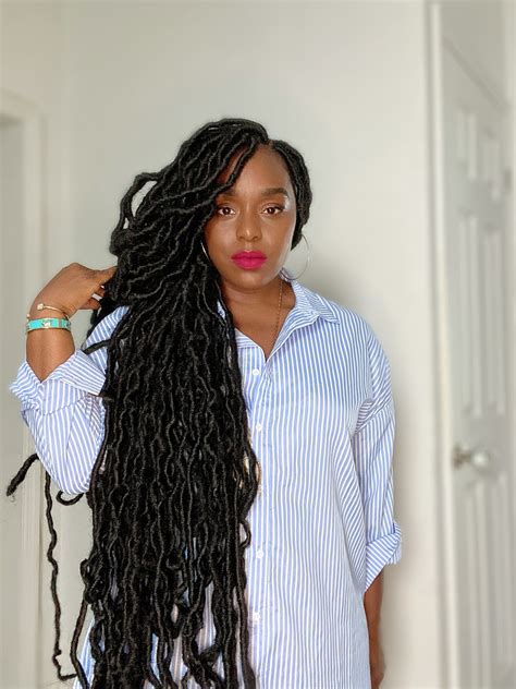 Women are sharing their stunning dreadlocks styles for ladies online 23