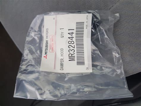 MR328441 Демпфер капота Mitsubishi | Запчасти на DRIVE2
