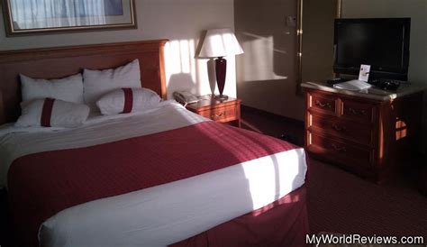 Review of Hotel Shattuck Plaza at MyWorldReviews.com