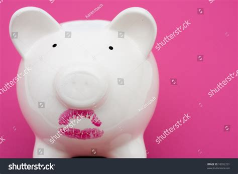 6 Pig Lipstick Still Pig Images, Stock Photos & Vectors | Shutterstock