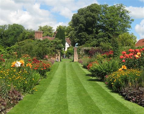 Home - Pashley Manor Gardens