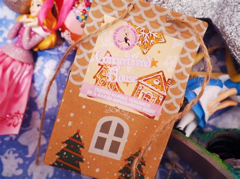 Cherry Lips Blonde Curls