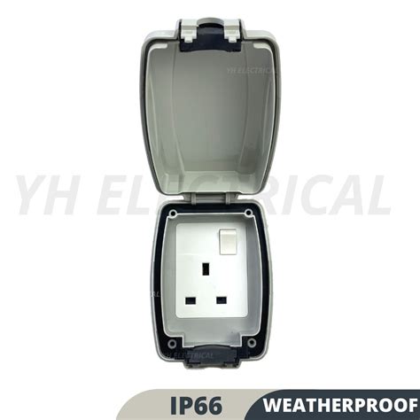 Heavy Duty Single 13a Standard Switched Wall Socket With Cover