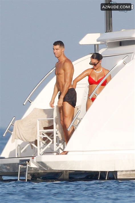 Georgina Rodriguez Sexy Seen With Cristiano Ronaldo Showing Off Her Spicy Bikini Body On A Yacht