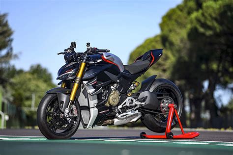 Ducati Streetfighter V Sp Is The Ultimate Italian Naked First Hot Bike Of Autoevolution