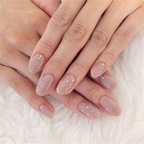 Comment Choisir Un Vernis Ongles Nude Selon La Couleur De Votre Peau Manucure Mode Et