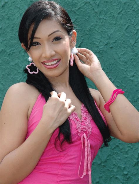 HotPiclk Nehara Peiris Hot Photos