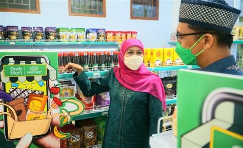 Kembangkan Ekonomi Pesantren Gubernur Khofifah Luncurkan Aplikasi Grab