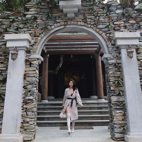 Mc Qu Nh Chi Khoe V Sexy V I Bikini