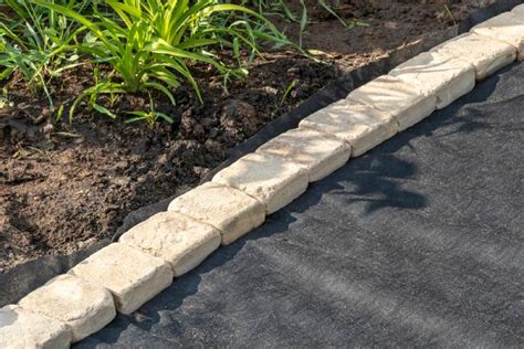 Paver Edging – All Need to Know About Installation, Borders & Restrain