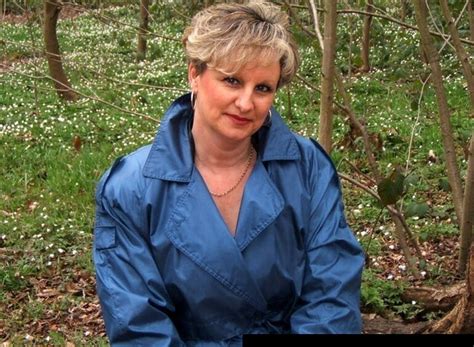 Amateur Mature Milf Short Hair 024 008 30350939604 O 1600x1200 Porn Pic