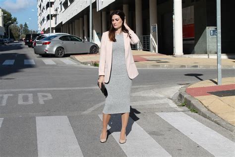 Minimalist Grey Nude Pink Outfit El Rincón de Rachel