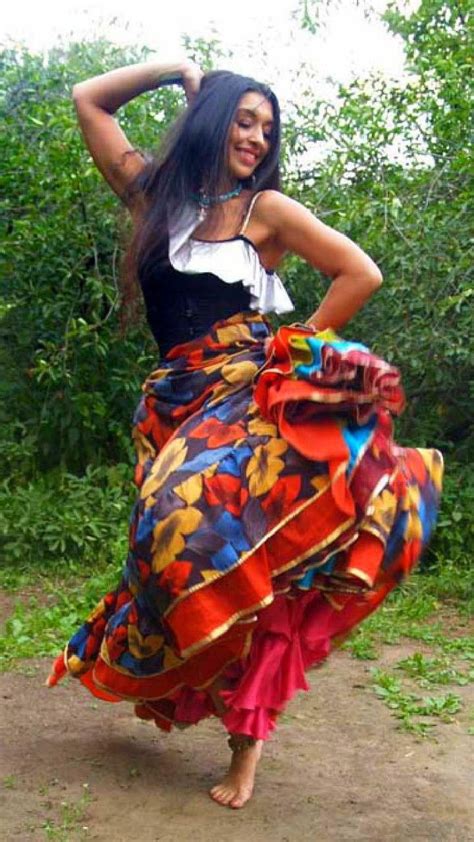 Mexican Traditional Clothing Traditional Outfits Feminine Aesthetic