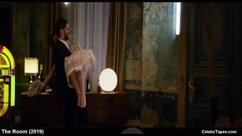 Olga Kurylenko à poil vidéos porno et sex tapes xHamster