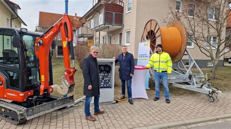 Spatenstich F R Den Glasfaserausbau In Weinb Hla Glasfaserplus