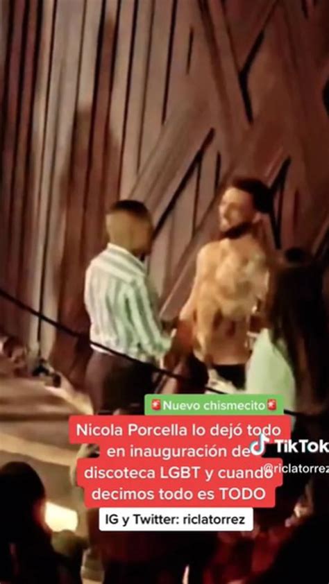 Nicola Porcella se desnudó durante show de inauguración en discoteca