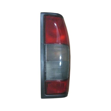 2004 Nissan Frontier Tail Light Removal