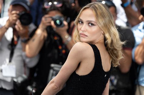 johnny depp daughter lily rose depp age  idol role