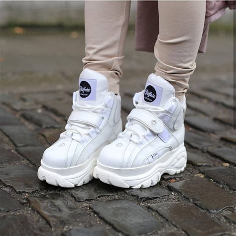 @buffaloshoesfanclub • Instagram-Fotos und -Videos Boots And Sneakers ...